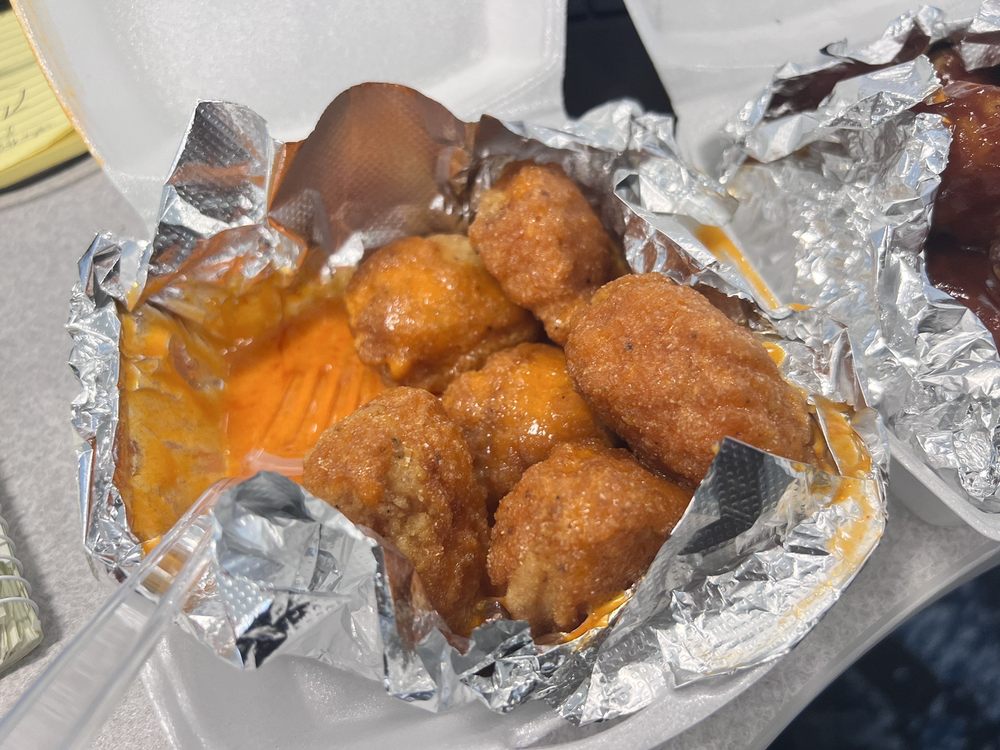 BIG SHOT BOB’S HOUSE OF WINGS Updated October 2024 22 Photos & 15