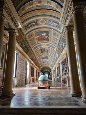 Château de Fontainebleau by null