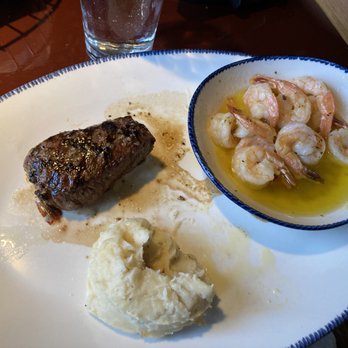 Red Lobster - Sirloin Steak with Shrimp Scampi - Seafood Near Me - Thornhill, Ontario Red Lobster - Sirloin Steak with Shrimp Scampi - Seafood Near Me - Thornhill, Ontario