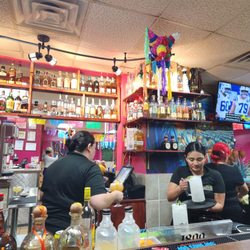 Jalisco & Tequila Mexican Restaurant - Bar area