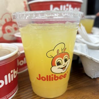 Jollibee - Pineapple Quencher - Fast Food Near Me - East Rutherford, New Jersey