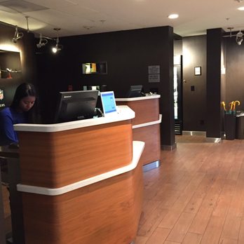 Courtyard by Marriott Seattle Southcenter - Check in/out desk - Hotels Near Me - Tukwila, Washington