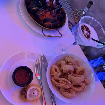 Skinos - Muscle Sult, tomato base and fried calamari - Greek Near Me - New York, New York