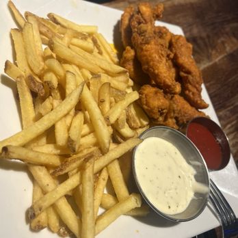 Jack Astor's - Finger and fries - Canadian (New) Near Me - Toronto, Ontario Jack Astor's - Finger and fries - Canadian (New) Near Me - Toronto, Ontario