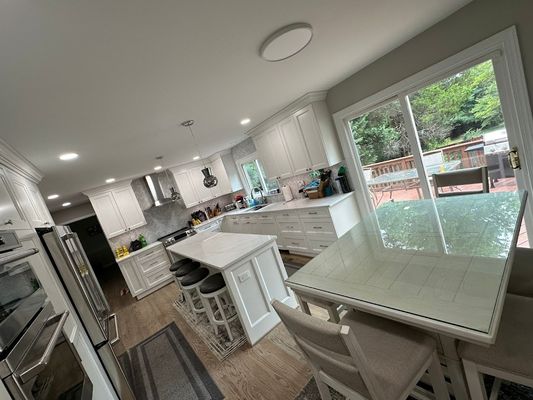 Deep Cleaning Services - Get a full home cleaning service from skilled maids with more than 15+ years of experience.
We clean everything: Kitchen, Bathroom, Bedroom, Living Room, Corridor, and more from top to bottom. Contact us today to get your quote!