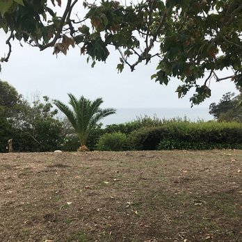 Oceanview Park - Ocean views - Parks Near Me - Carpinteria, California