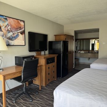 Eagle Suites - Hotels Near Me - Oklahoma City, Oklahoma Eagle Suites - Hotels Near Me - Oklahoma City, Oklahoma