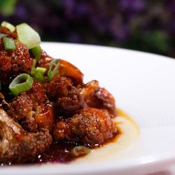 Rendezvous On The Waterfront - FRIED CAULIFLOWER:
Sweet with a Little Spicy BBQ Sauce
Vegan and Gluten free.