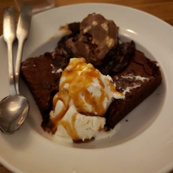 Silver Diner - Brownie decadence - Diners Near Me - Gaithersburg, Maryland Silver Diner - Brownie decadence - Diners Near Me - Gaithersburg, Maryland
