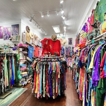 Tropical Tantrum - Fabulous prints and colors - Women's Clothing Near Me - Hanalei, Hawaii Tropical Tantrum - Fabulous prints and colors - Women's Clothing Near Me - Hanalei, Hawaii