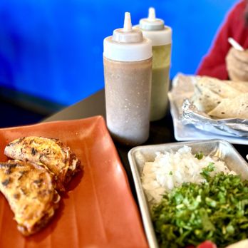 El Burro Veloz - Tacos, green & red salsas, taco fixings - Mexican Near Me - Antioch, California El Burro Veloz - Tacos, green & red salsas, taco fixings - Mexican Near Me - Antioch, California
