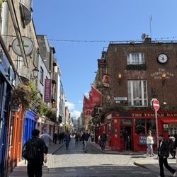 SANDEMANs new Dublin Tours - The popular tourist trap: Temple Bar district