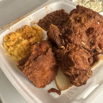 Gus's World Famous Fried Chicken - Austin - Southern Near Me - Austin, Texas