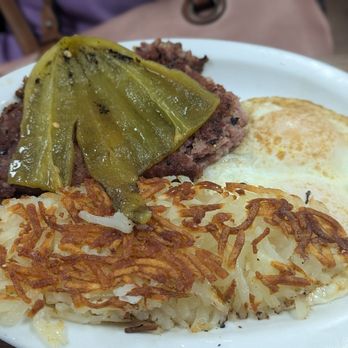 Nat's Early Bite Coffee Shop - Corned Beef Hash and Eggs + side or Ortega Chili - Diners Near Me - Sherman Oaks, California