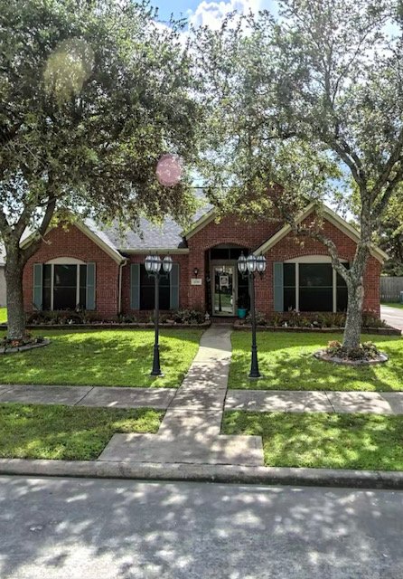 Slide of Crown & Gable Roofing Solutions