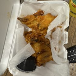 Sky’s Pizza Pie - Wings