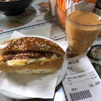 華嫂冰室 - Salty corn beef/egg/cheese bun and milk tea - Burgers Near Me - Hong Kong, HK