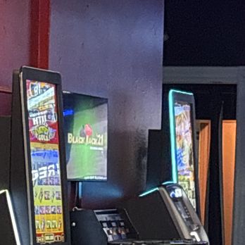 State Street Pizza Pub - Gambling - Sports Bars Near Me - Milwaukee, Wisconsin