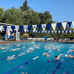 Glen Oaks Swim and Tennis Club - Morning swim team practice