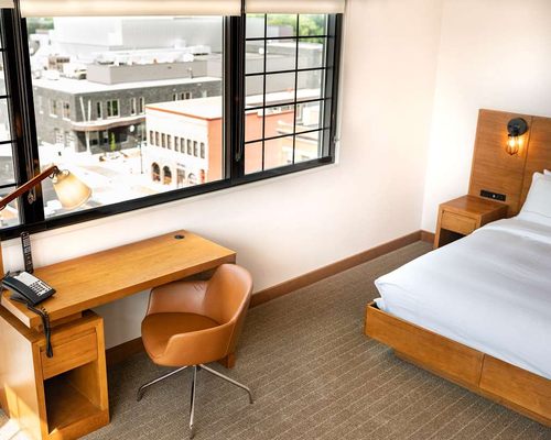 The Lismore Hotel Eau Claire - a DoubleTree by Hilton Hotel by null