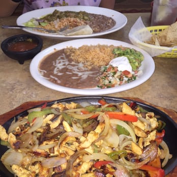 Casa Taquito - Chicken fajitas and the chile verde Delicious!!! - Mexican Near Me - Corona, California