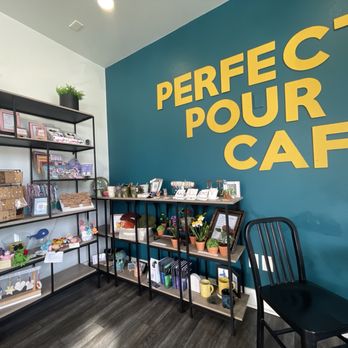 Perfect Pour Cafe - Cute little lobby with hand-made gifts - Cafes Near Me - Pacifica, California
