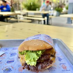 Super Duper Burgers - SUPER BURGER