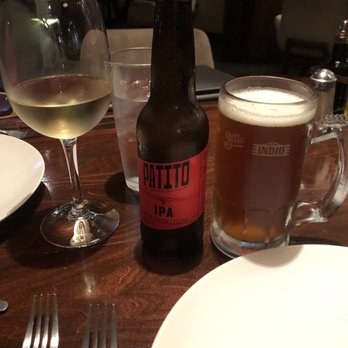 La Recova Santa Lucia - Local IPA and a glass of Pinot Grigio - International Near Me - Mérida, YUC La Recova Santa Lucia - Local IPA and a glass of Pinot Grigio - International Near Me - Mérida, YUC