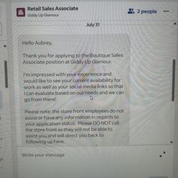Giddy Up Glamour - "social media links"?