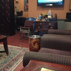 Davidus Cigars - Comfy seats and a big screen... What else's do you need?