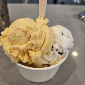 JoMa's Artisan Ice Cream - Peach and mint chip - Ice Cream & Frozen Yogurt Near Me - Murphys, California JoMa's Artisan Ice Cream - Peach and mint chip - Ice Cream & Frozen Yogurt Near Me - Murphys, California