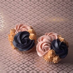 Je T'aime Cupcakes & Cocktails