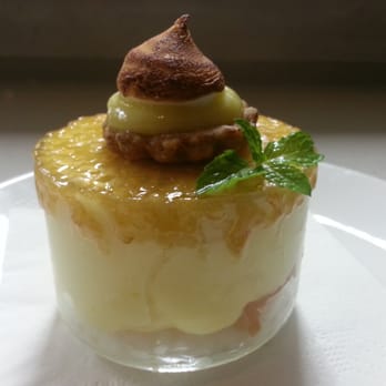 MW Restaurant - Wailea Meyer Lemon Meringue "Brulée" - New American Near Me - Honolulu, Hawaii