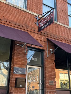 Brandy's on Main by null