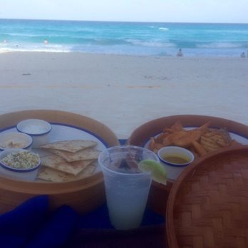 Marriott Cancun Resort - Pool Service - Hotels Near Me - Cancún, ROO Marriott Cancun Resort - Pool Service - Hotels Near Me - Cancún, ROO