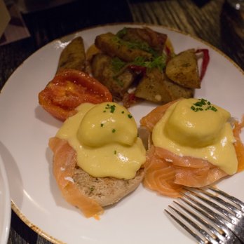 BLACKBARN - egg benedict - New American Near Me - New York, New York BLACKBARN - egg benedict - New American Near Me - New York, New York