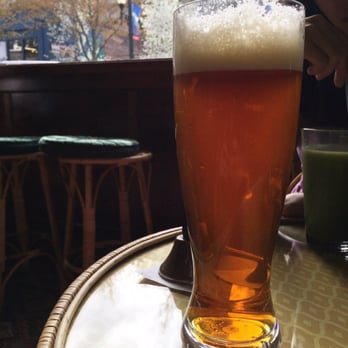 Dobra Tea - Staroborshov: frothy dark oolong cold tea - Tea Rooms Near Me - Asheville, North Carolina