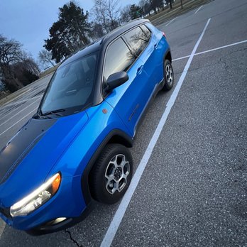 DJ Window Tinting & Graphics - Auto Glass Services Near Me - Eastpointe, Michigan