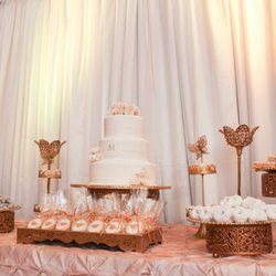 LL Creations - Desserts table