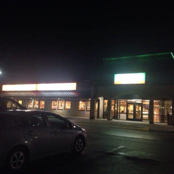 Iron Skillet - Too dark out. - American Near Me - Waterloo, New York