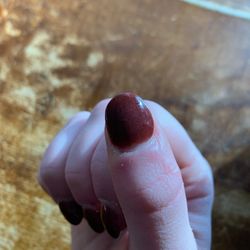 Polished Nail Studio - Poor quality gel manicure
