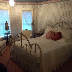 Painted Lady Bed & Breakfast & Guest House