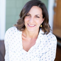 Roots Speech Therapy - Kallie T. Tettenburn
M.S., CCC-SLP
Business Owner