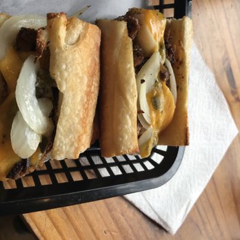 EARL Kaimuki - Sandwiches Near Me - Honolulu, Hawaii EARL Kaimuki - Sandwiches Near Me - Honolulu, Hawaii