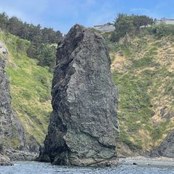 South Coast Tours - One of the many pinnacles you'll see.