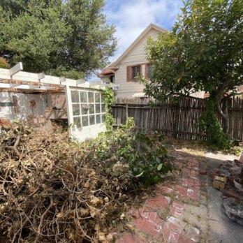 Julio's Landscape Maintenance - Major Clean Up - Landscaping Near Me Julio's Landscape Maintenance - Major Clean Up - Landscaping Near Me