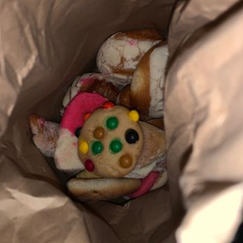 Panaderia La Mexicana - Bread and cookies - Pizza Near Me - La Puente, California Panaderia La Mexicana - Bread and cookies - Pizza Near Me - La Puente, California