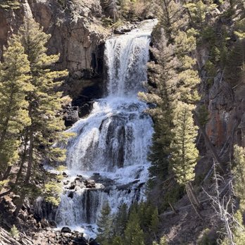 Undine Falls - Undine Falls - Parks Near Me - Yellowstone National Park, Wyoming Undine Falls - Undine Falls - Parks Near Me - Yellowstone National Park, Wyoming