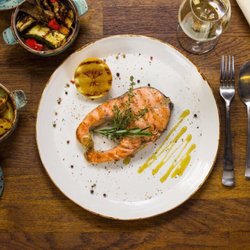 Rado am Hafen - Super Location! Flanksteak, Dorade, Lachs, Pasta - you name it! Einfach großartig und immer empfehlenswert