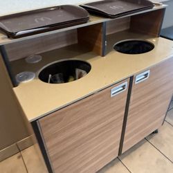 McDonald's - Trash dirty at 10:30 am